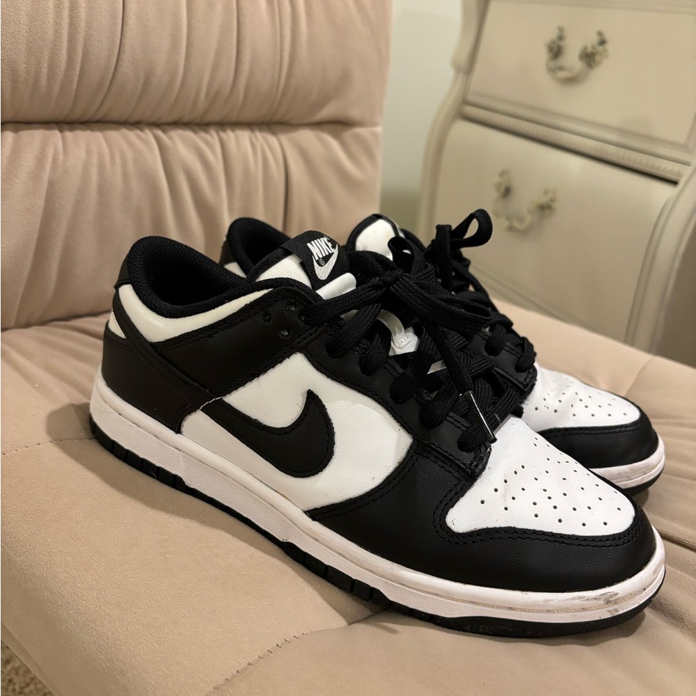 Nike Panda Dunks